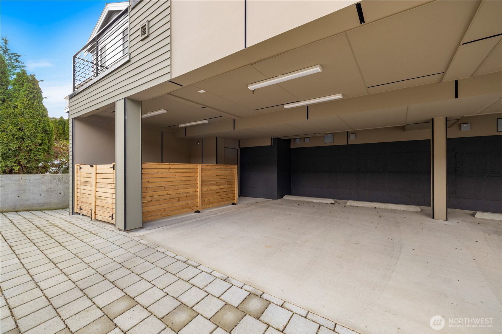 6546 Latona Avenue NE Seattle WA 98115