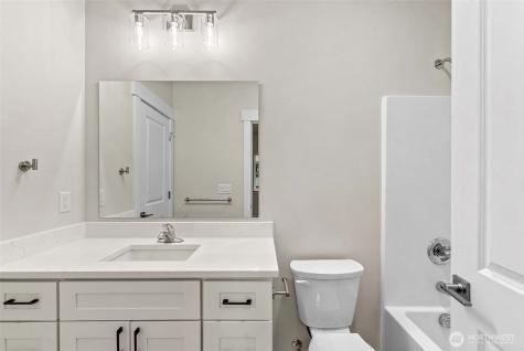 1075 Red Apple Road Wenatchee WA 98801