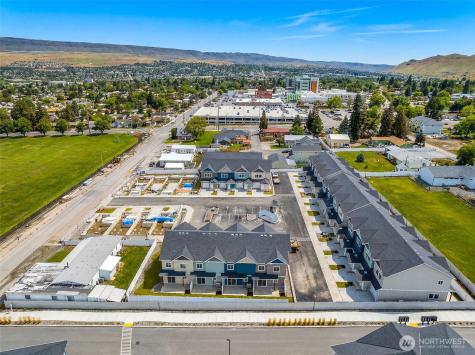 1075 Red Apple Road Wenatchee WA 98801