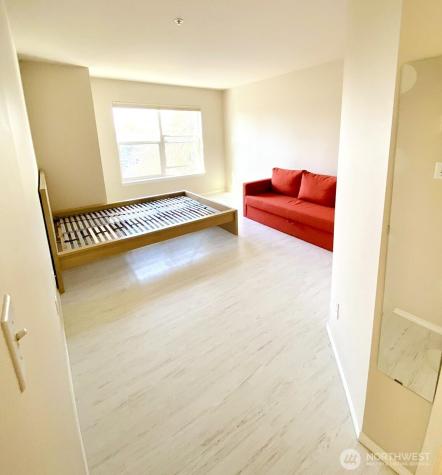 2960 142nd Place SE Bellevue WA 98007