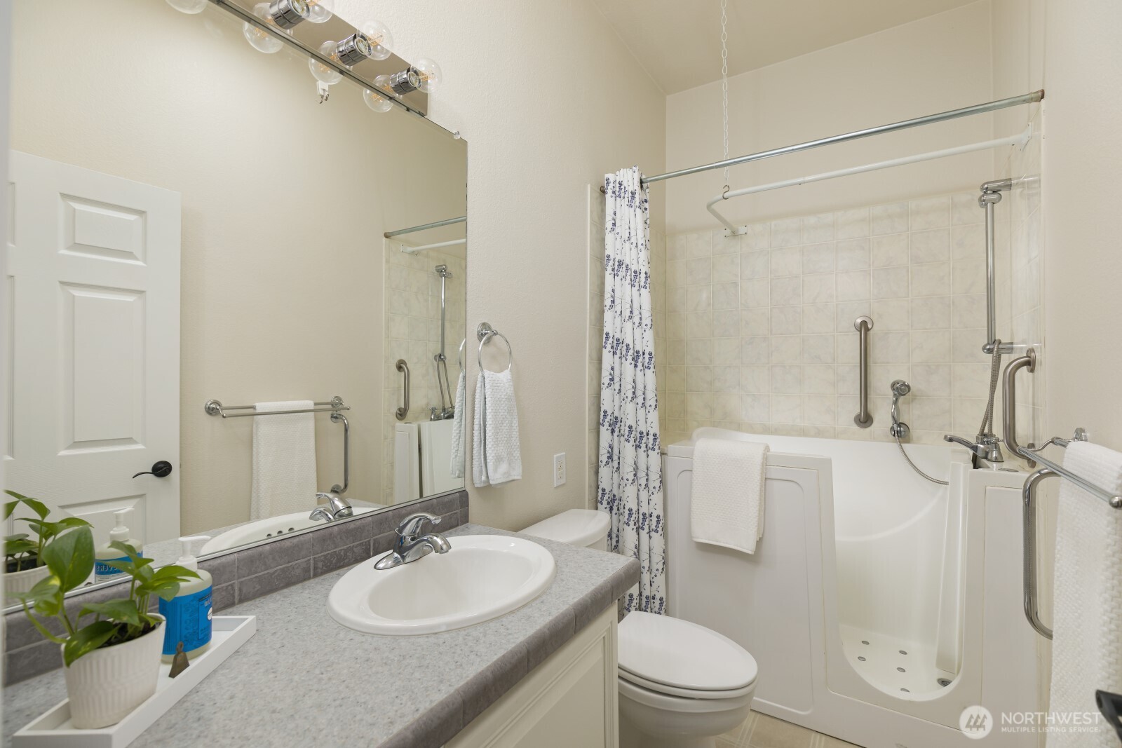 8015 18th Lane SE Lacey WA 98503