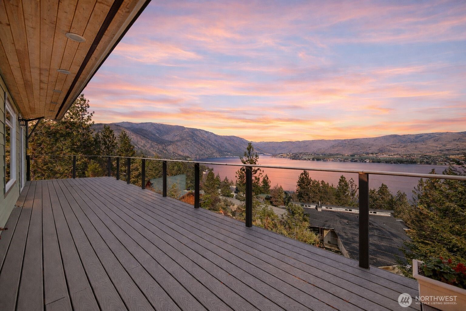 31 Cougar Crossing Lane Chelan WA 98816