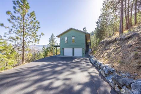 31 Cougar Crossing Lane Chelan WA 98816