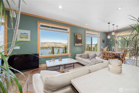 31 Cougar Crossing Lane Chelan WA 98816
