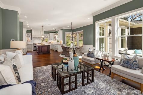 2212 77th Avenue SE Mercer Island WA 98040