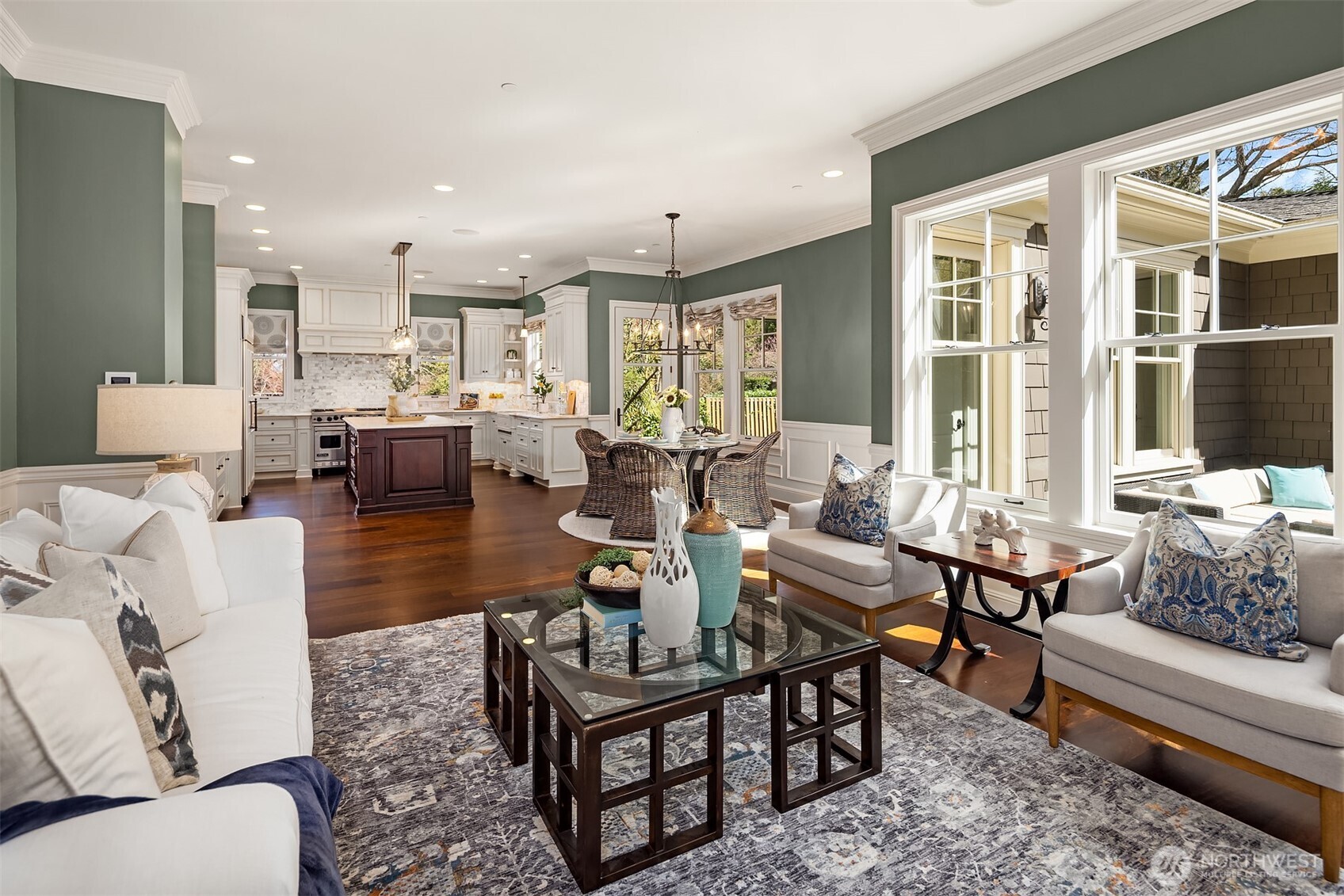 2212 77th Avenue SE Mercer Island WA 98040