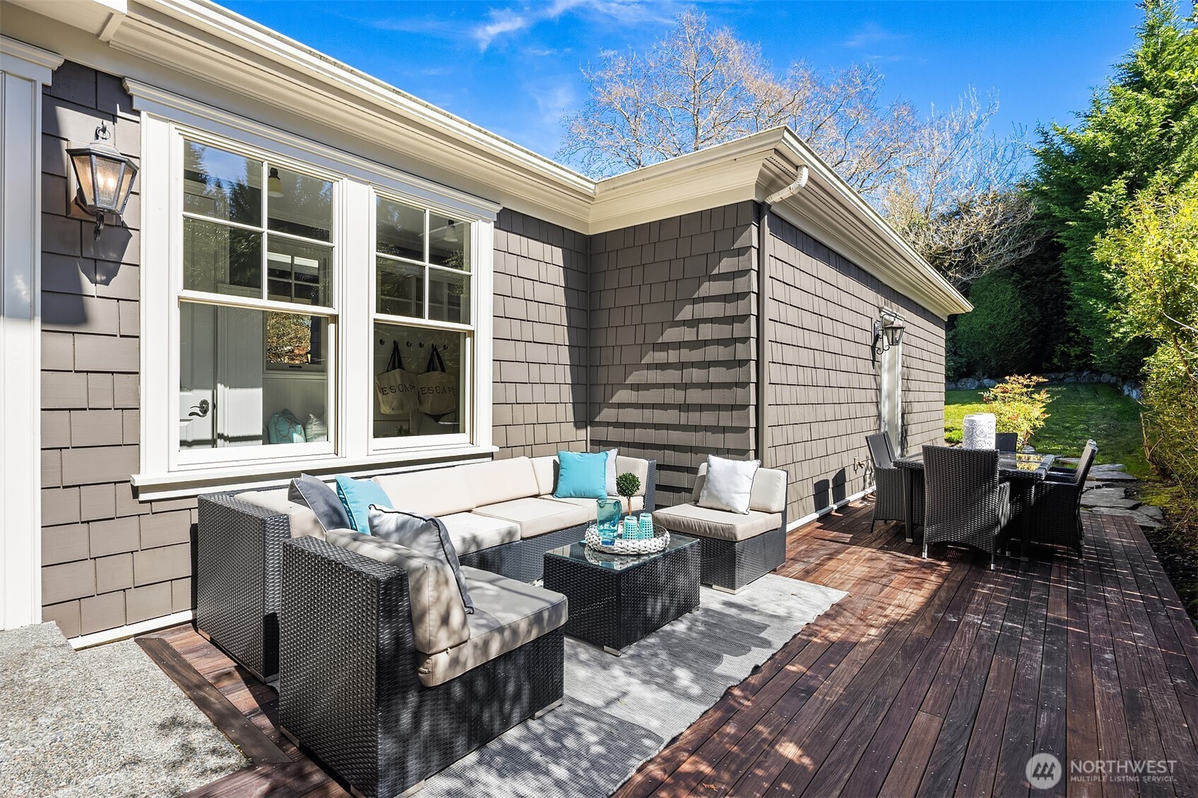 2212 77th Avenue SE Mercer Island WA 98040