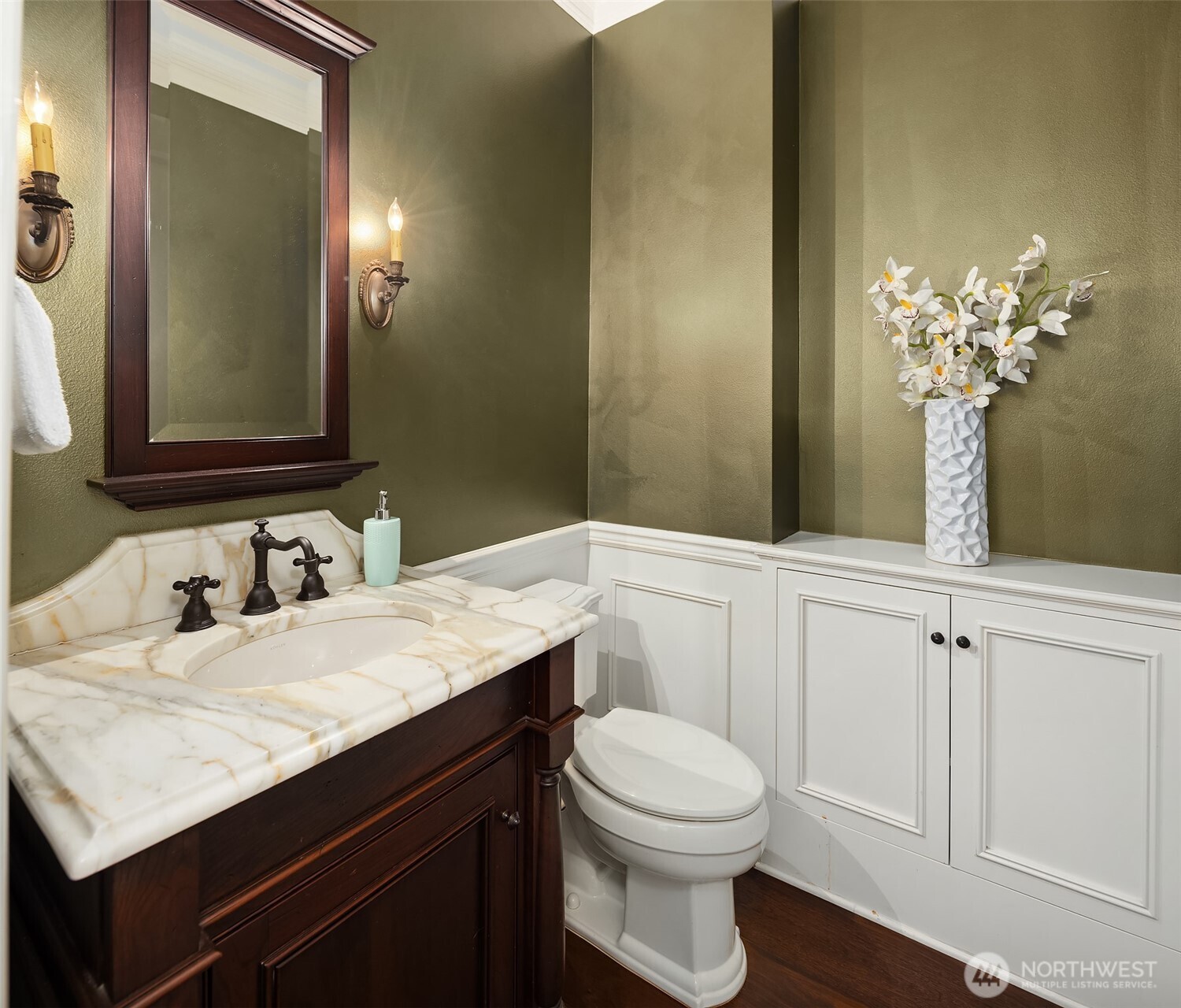 2212 77th Avenue SE Mercer Island WA 98040