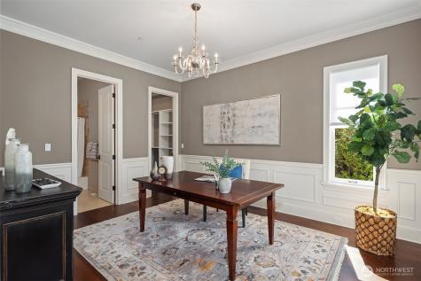 2212 77th Avenue SE Mercer Island WA 98040