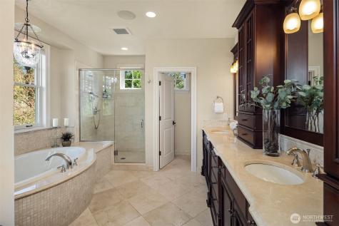 2212 77th Avenue SE Mercer Island WA 98040