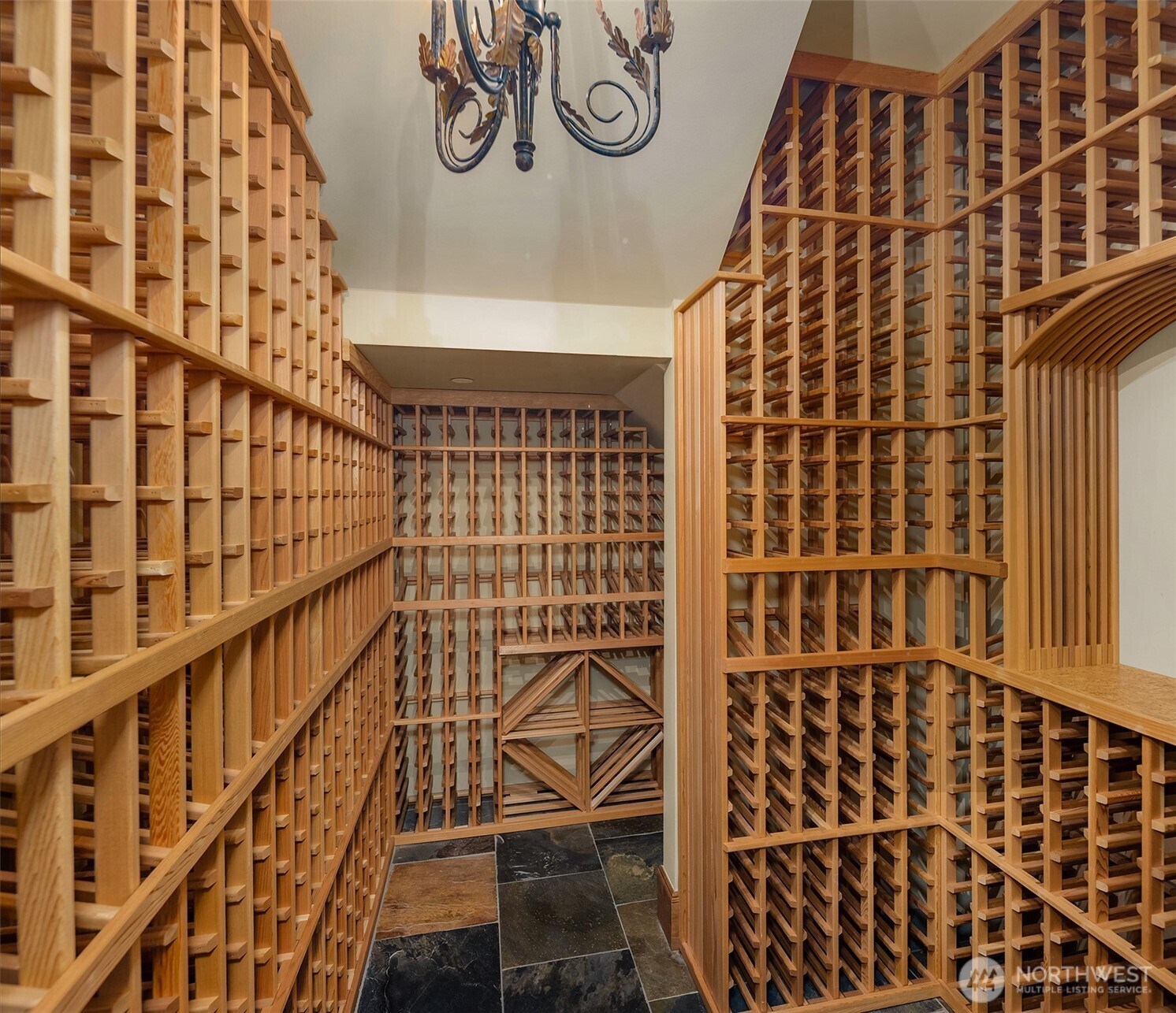 2212 77th Avenue SE Mercer Island WA 98040