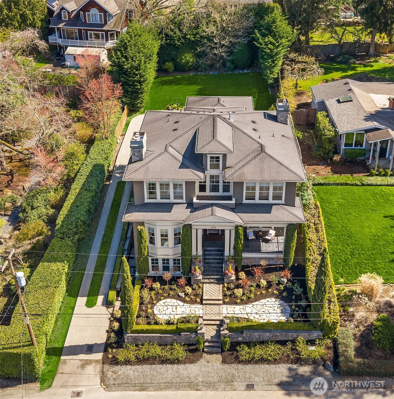 2212 77th Avenue SE Mercer Island WA 98040