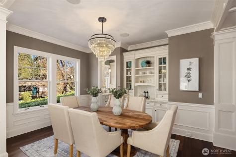 2212 77th Avenue SE Mercer Island WA 98040
