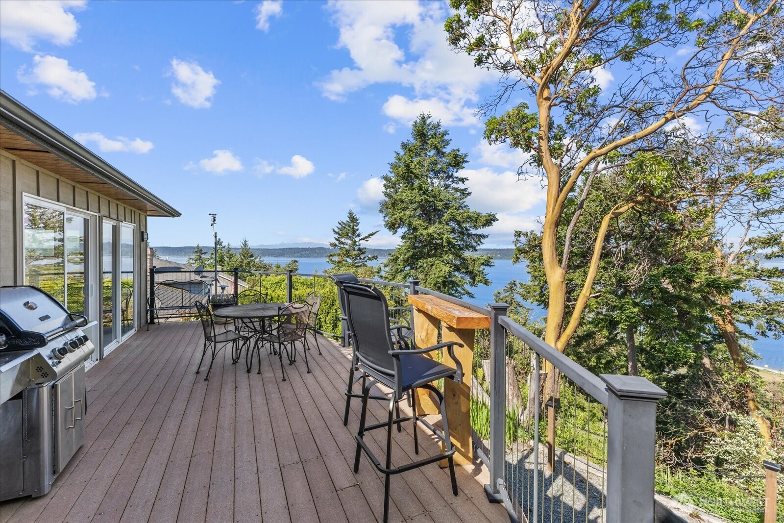 715 Onamac Way Camano Island WA 98282