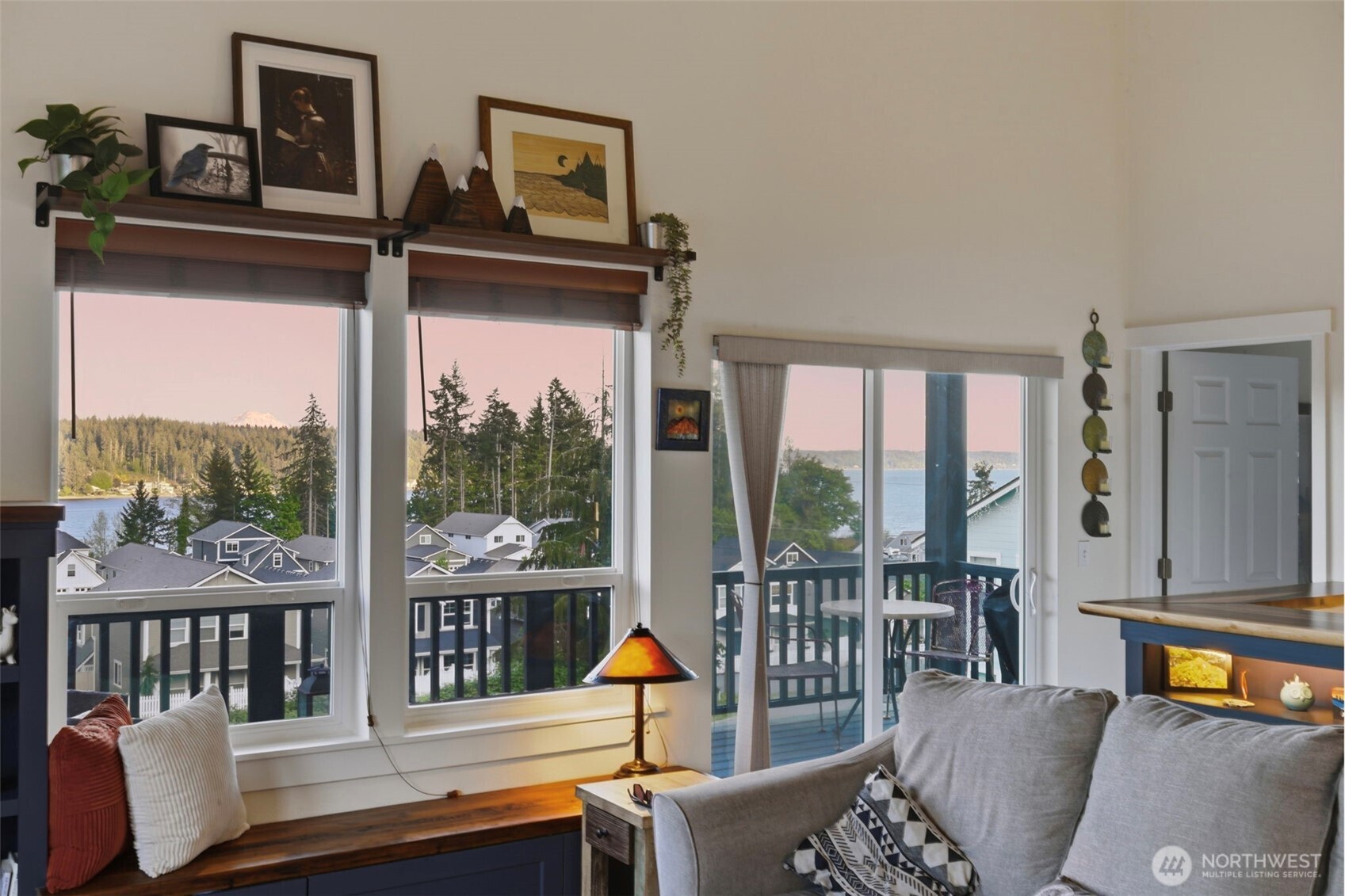 17 E Sellegren Road Allyn WA 98524