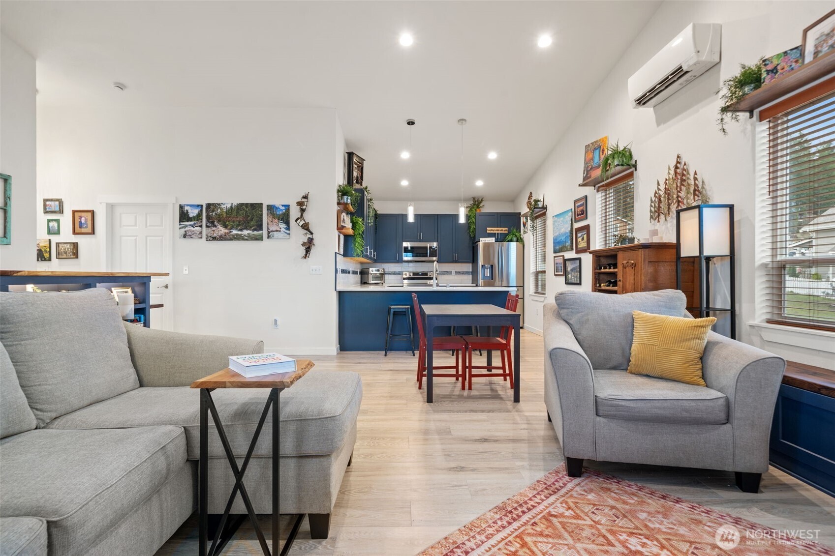 17 E Sellegren Road Allyn WA 98524