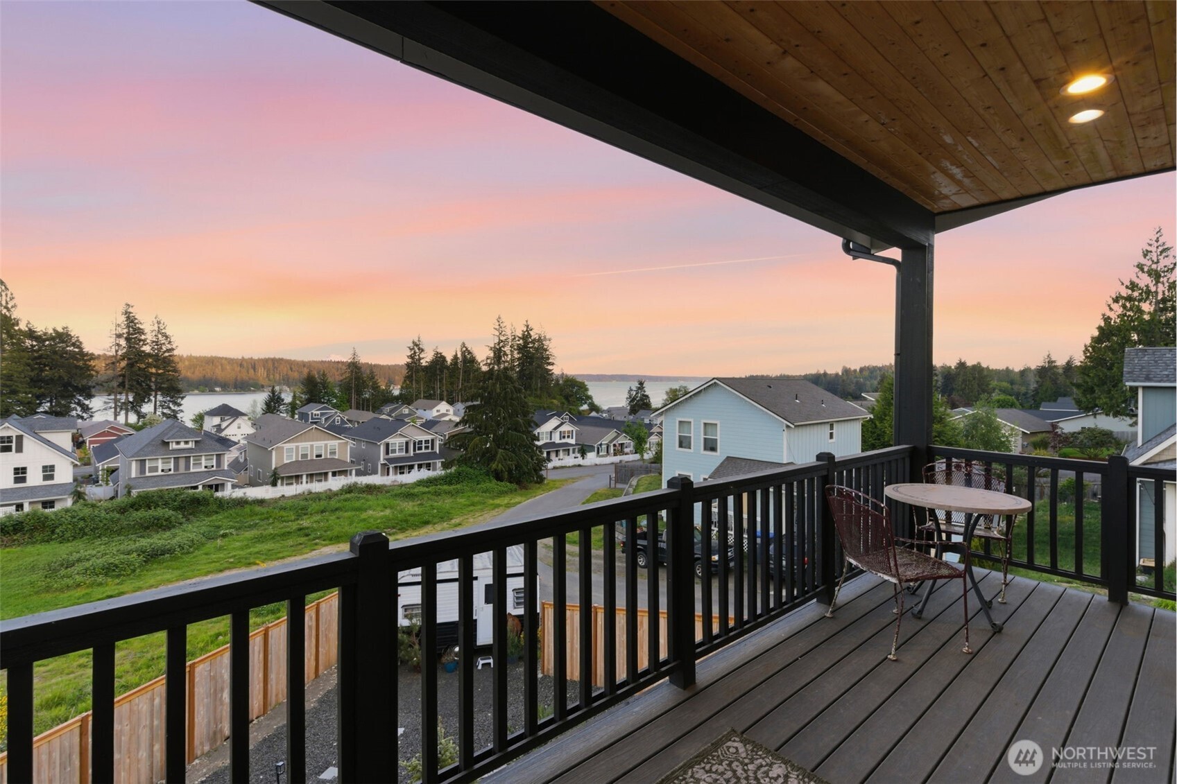17 E Sellegren Road Allyn WA 98524