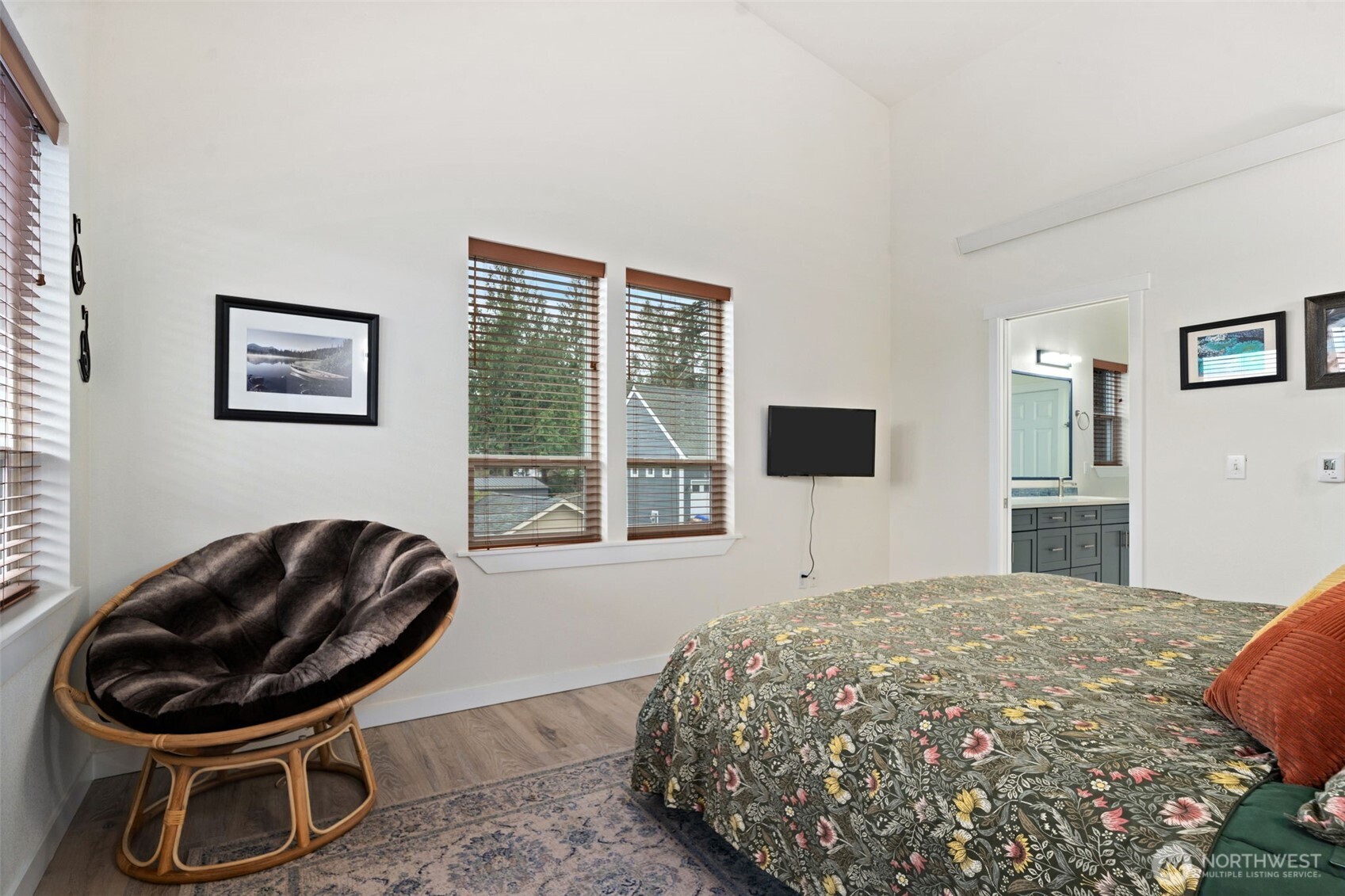 17 E Sellegren Road Allyn WA 98524