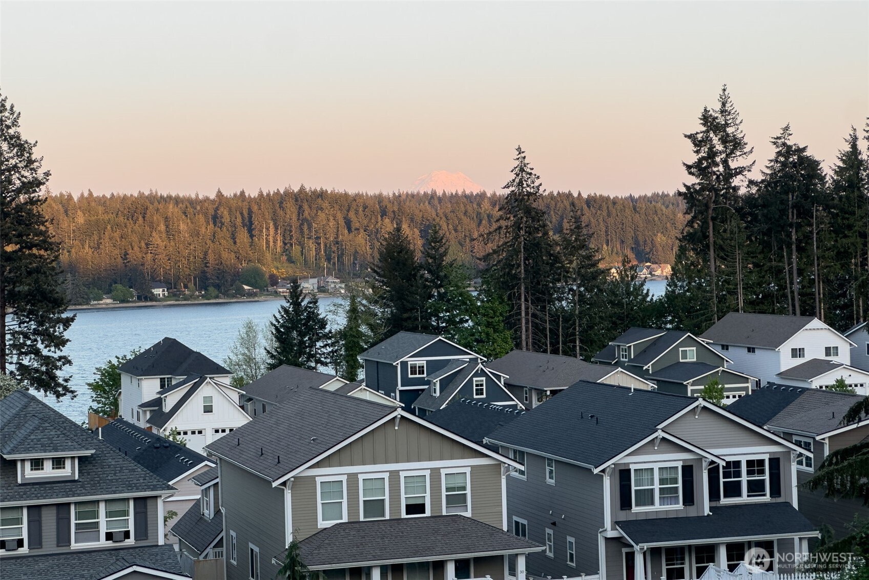 17 E Sellegren Road Allyn WA 98524