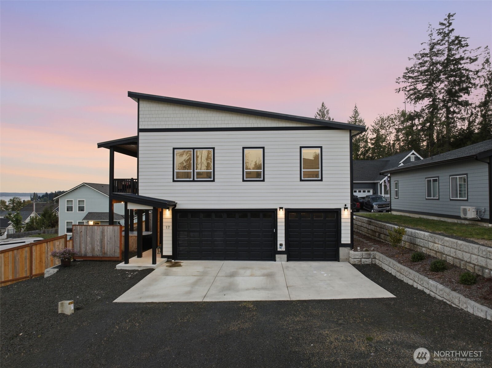 17 E Sellegren Road Allyn WA 98524