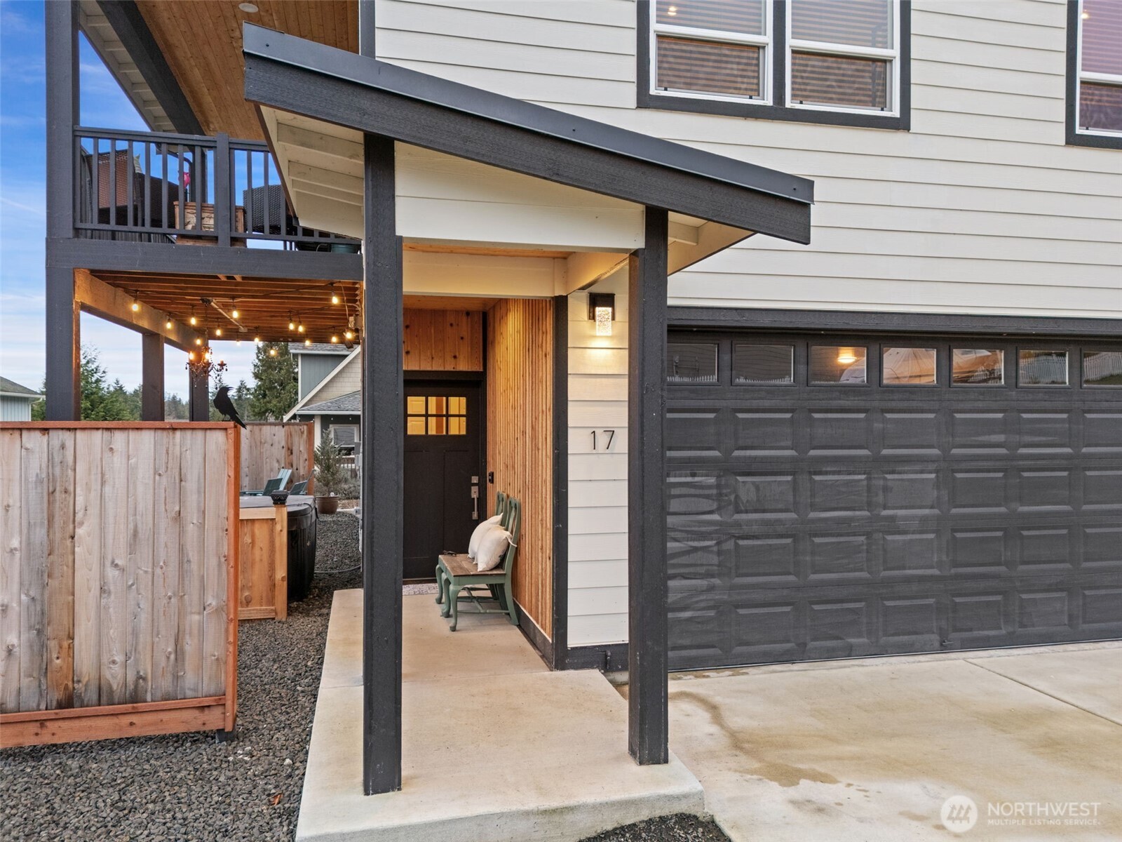 17 E Sellegren Road Allyn WA 98524