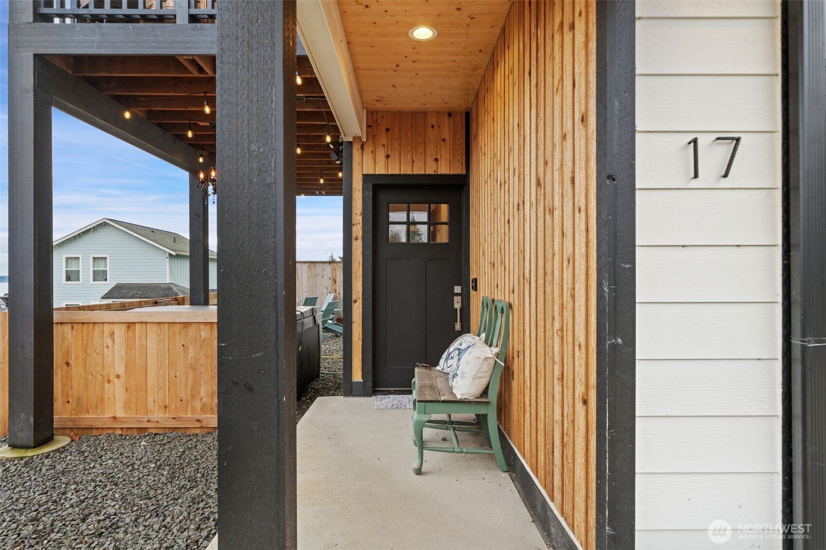 17 E Sellegren Road Allyn WA 98524