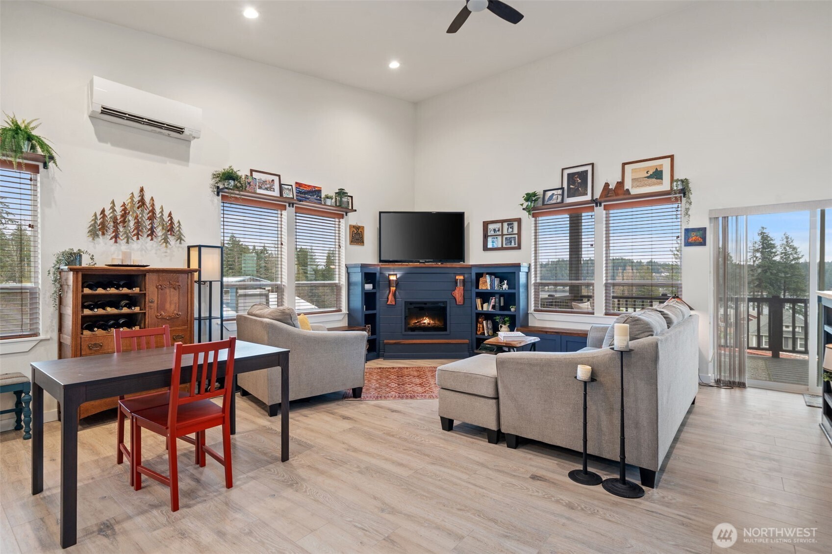 17 E Sellegren Road Allyn WA 98524