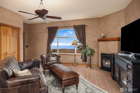 1939 49th Street Port Townsend WA 98368