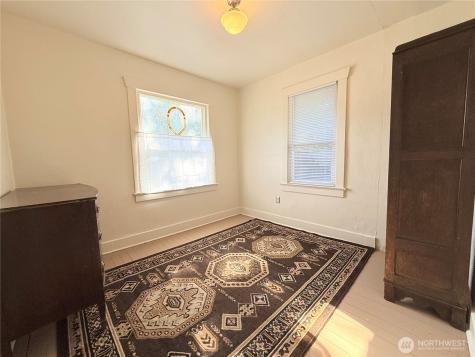 402 S Main Street Omak WA 98841
