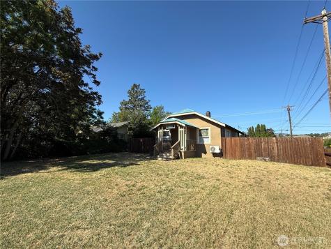 402 S Main Street Omak WA 98841