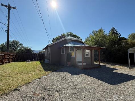 402 S Main Street Omak WA 98841