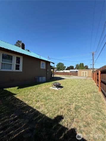 402 S Main Street Omak WA 98841