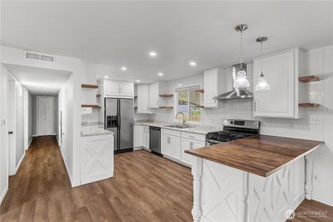 2229 SW 330th Street Federal Way WA 98023