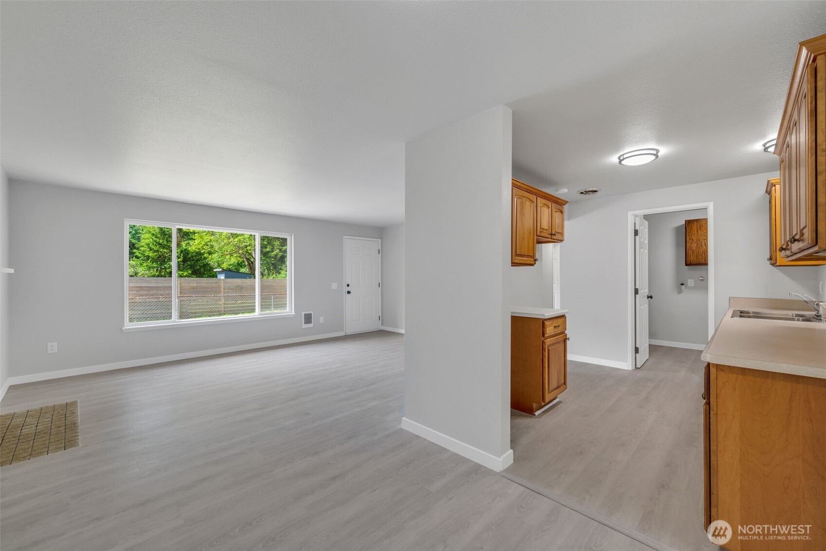 12833 9th Avenue SW Burien WA 98146