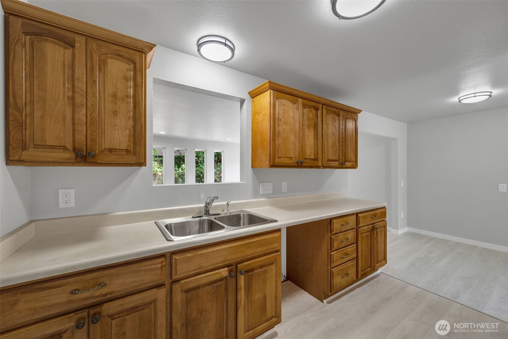 12833 9th Avenue SW Burien WA 98146