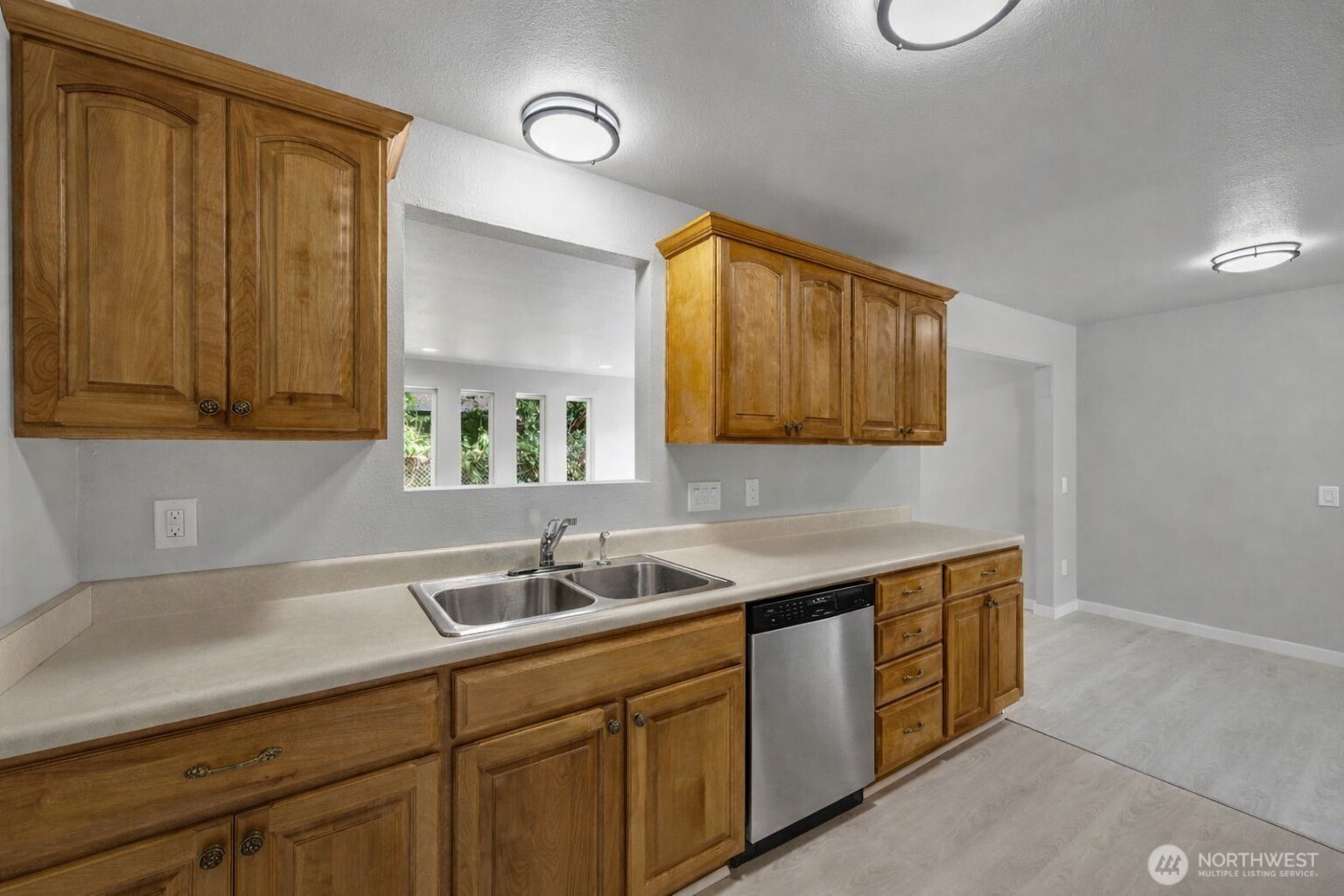 12833 9th Avenue SW Burien WA 98146