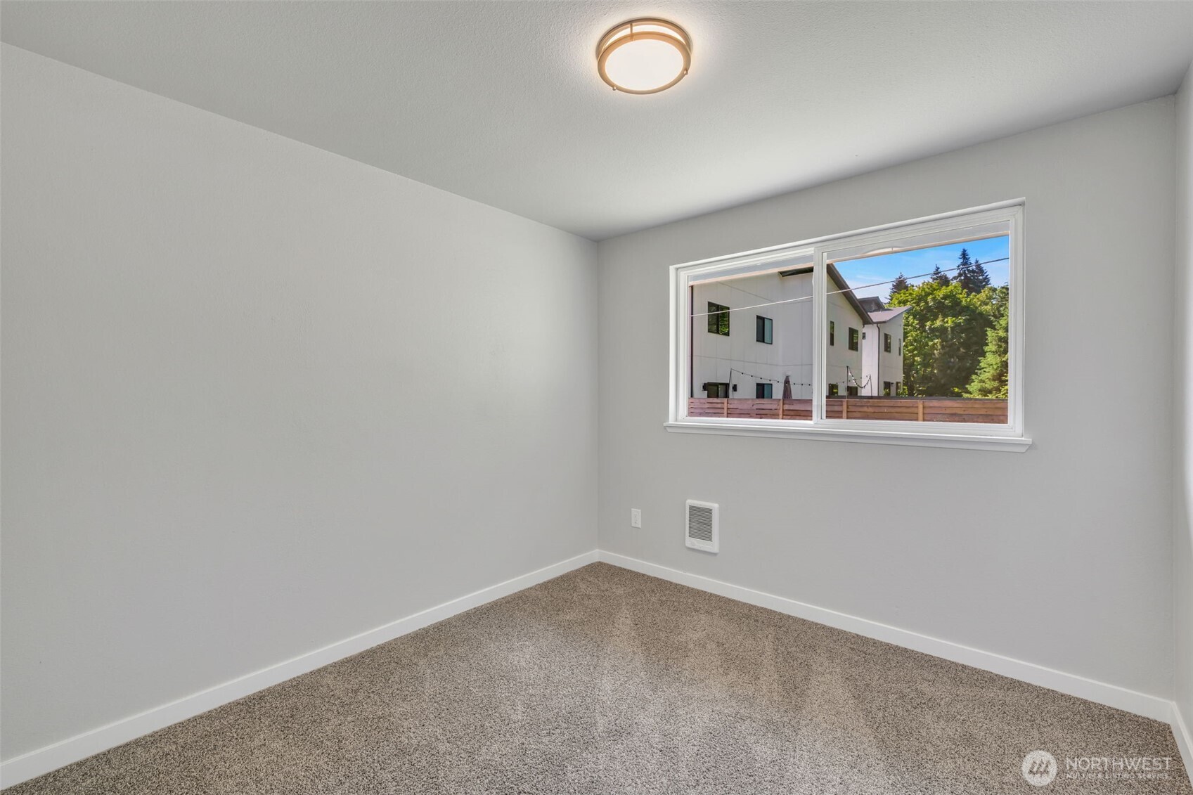 12833 9th Avenue SW Burien WA 98146