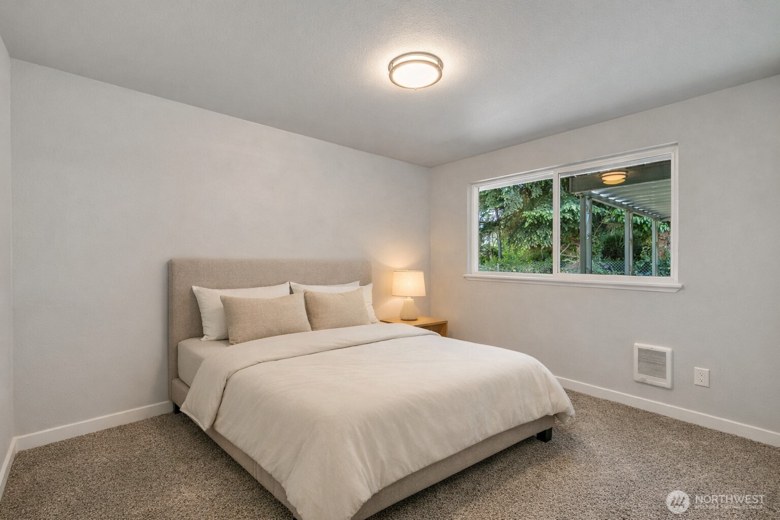 12833 9th Avenue SW Burien WA 98146