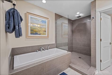 11223 NE 13th Lane Bellevue WA 98004