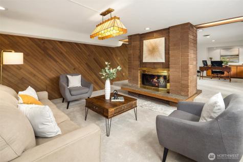 17814 NE 8th Place Bellevue WA 98008