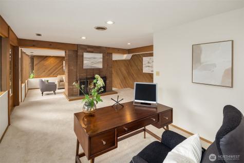 17814 NE 8th Place Bellevue WA 98008