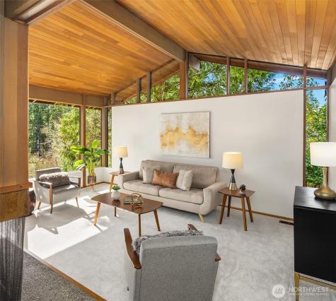 17814 NE 8th Place Bellevue WA 98008