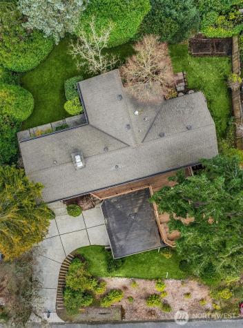 17814 NE 8th Place Bellevue WA 98008