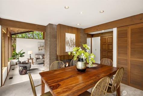 17814 NE 8th Place Bellevue WA 98008