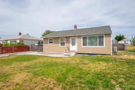 140 W Northshore Drive Moses Lake WA 98837