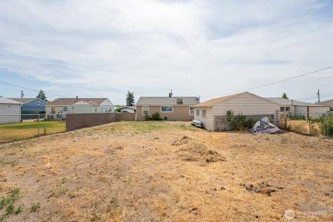 140 W Northshore Drive Moses Lake WA 98837