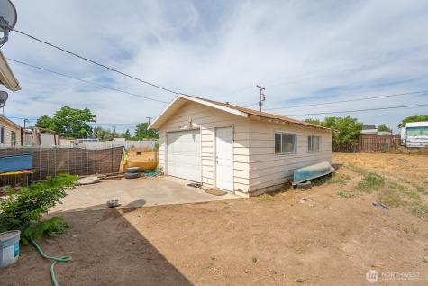 140 W Northshore Drive Moses Lake WA 98837