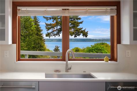 8425 SW 216th Street Vashon WA 98070