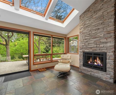8425 SW 216th Street Vashon WA 98070