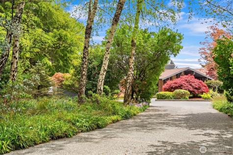 8425 SW 216th Street Vashon WA 98070
